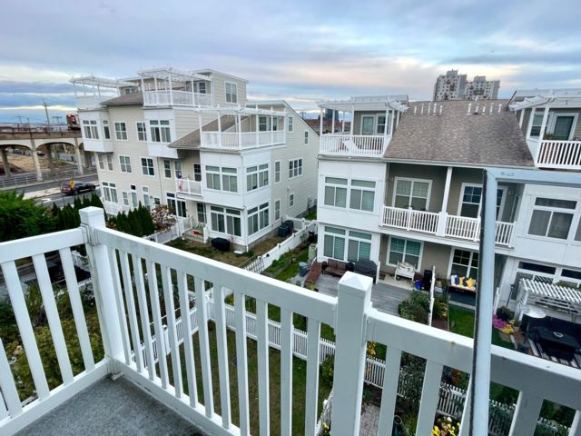  2 BR,  1.00 BTH &nbsp;Apartment style home in Arverne